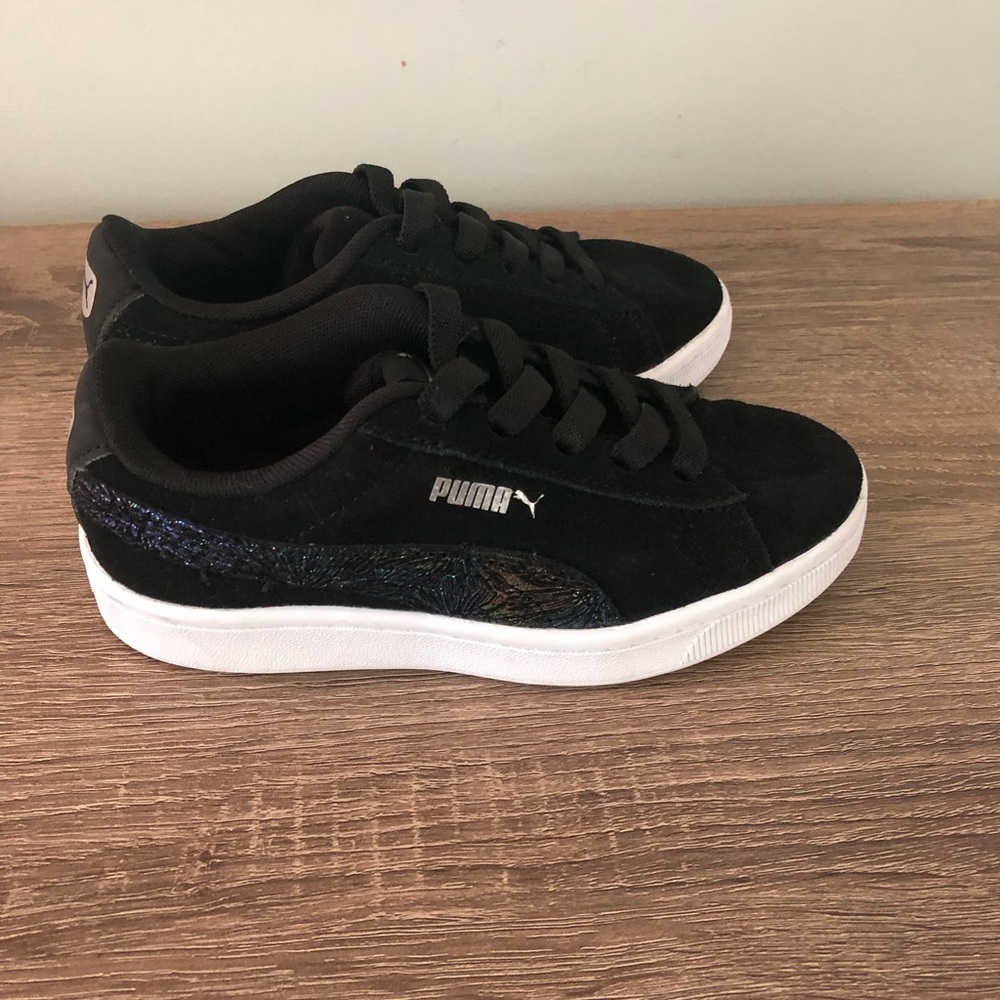 Like New soft foam Pumas